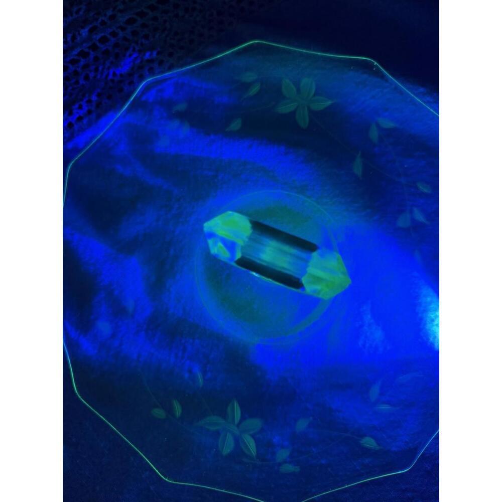 Uranium Glass Vintage Handled Sandwich Tray Serving Plate Green 12” Round
